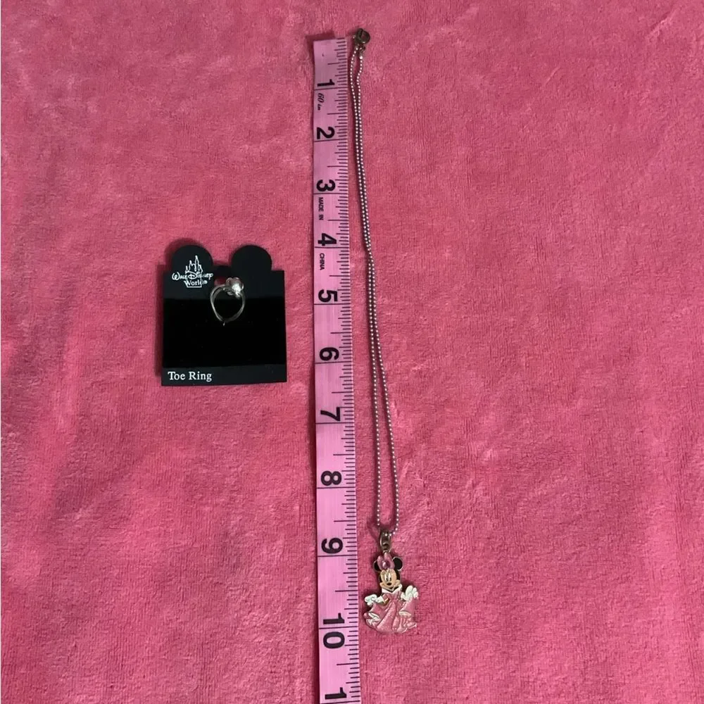 Vintage 2002 Disney World Parks & Resorts Souvenir TOe Ring and Necklace Minnie